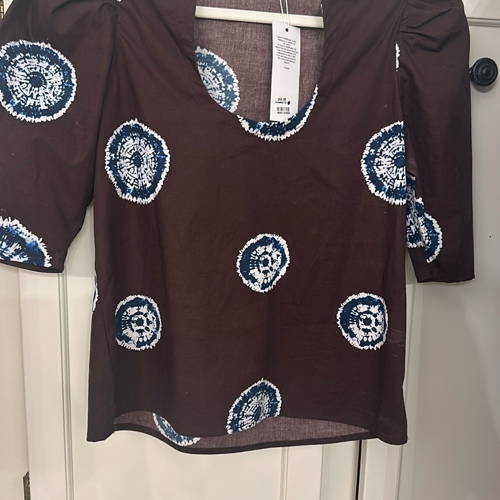 Wallflower Fitted Brown and Blue Blouse with V-Neck